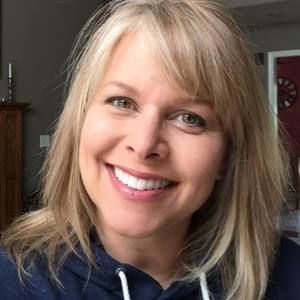 Meet your Posher, Stefanie